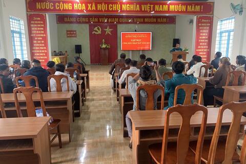 Sáng ngày 11/02/2025 xã tở chức gặp mặt công dân ngập ngũ năm 2025 thaanh phân tham dụ các bố mẹ công dân nhập ngũ và TT  Đảng ủy xã, HĐND,UBND, MTTQVN, các bàn, ngành đoàn thể xã