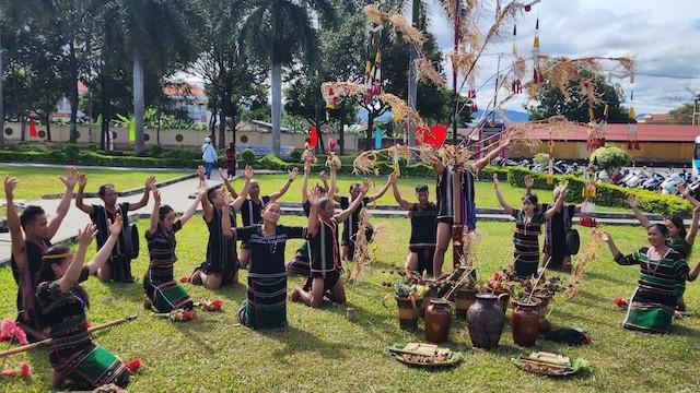 Nhiều loại hình lễ hội, văn hoá truyền thống của đồng bào DTTS tỉnh Kon Tum sẽ được giới thiệu đến du khách.